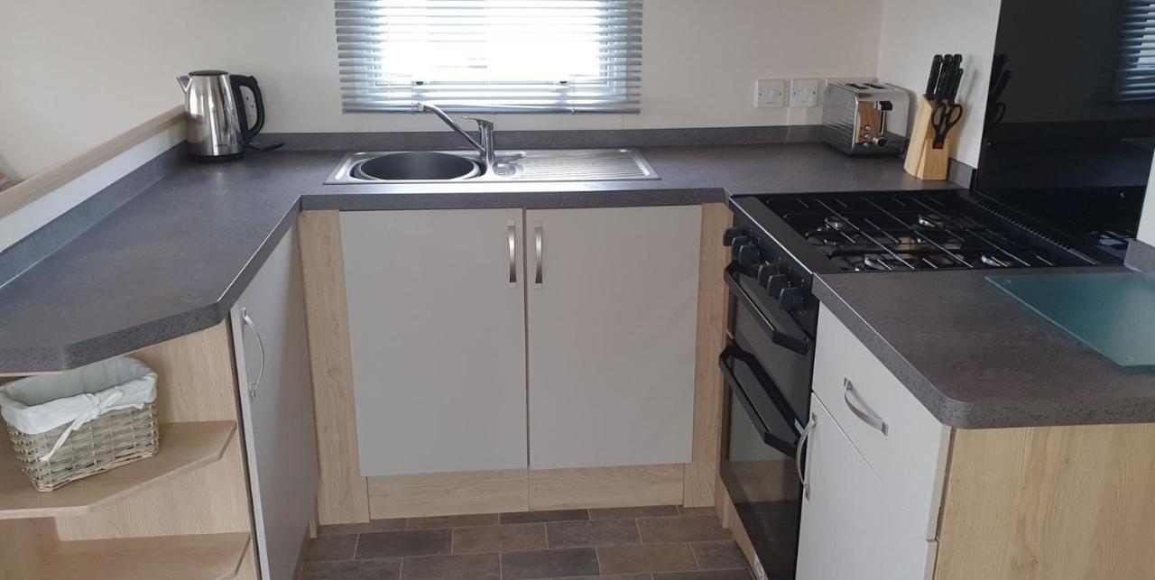 Ksr Hot Tub Holiday Home At Tattershall Lakes Bagian luar foto