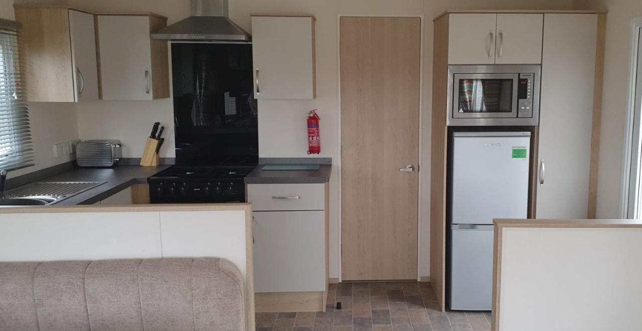 Ksr Hot Tub Holiday Home At Tattershall Lakes Bagian luar foto